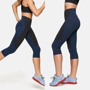 Outdoor Voices Techsweat Two Tone Capri Legging in Blue Black Small